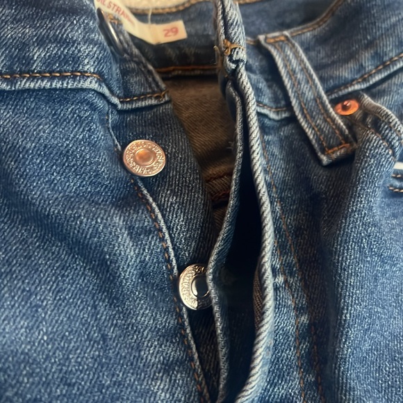 Levi's Women's Wedgie Straight Jeans - Picture 5 of 7